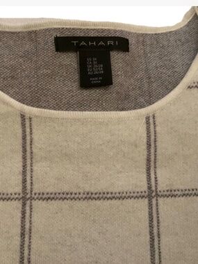 Tahari Women's Cream W/Charcoal Block Pattern NWT Sweater 3X